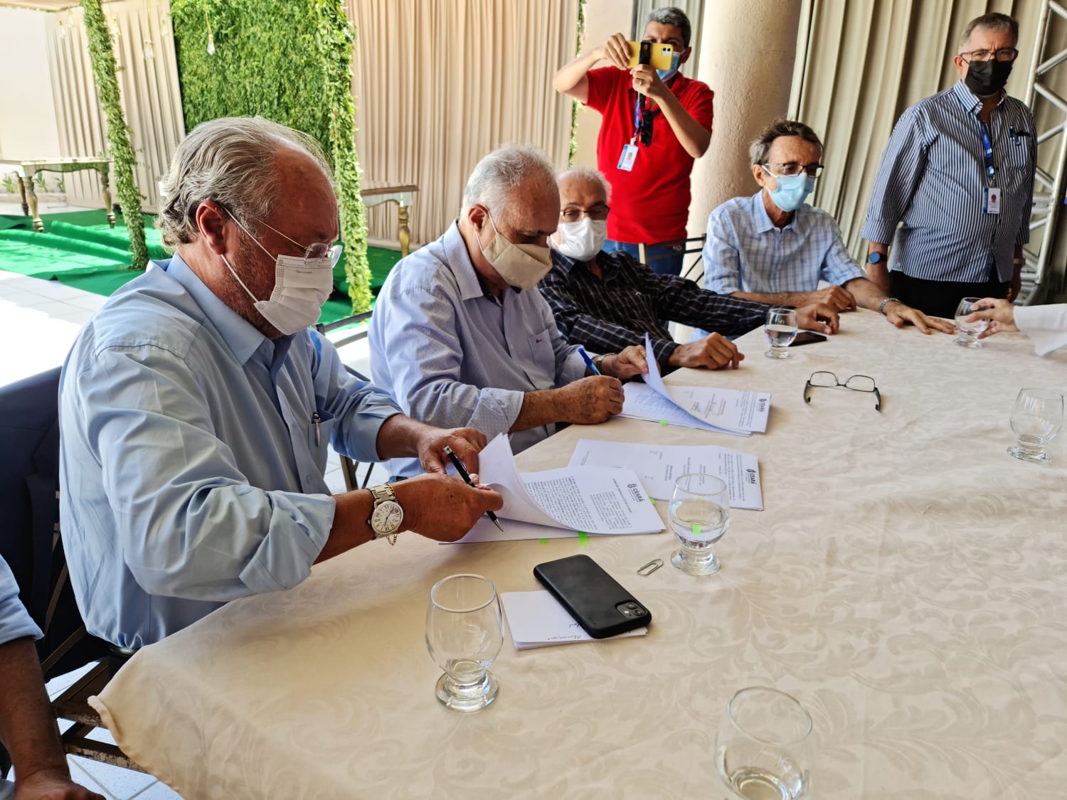 Sema, UFC e município de Maracanaú assinam termo de cooperação para gestão compartilhada da Fazenda Raposa