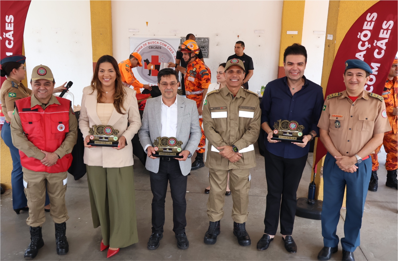 Sema é homenageada na solenidade do 18º Aniversário da Companhia de Busca com Cães do Corpo de Bombeiros
