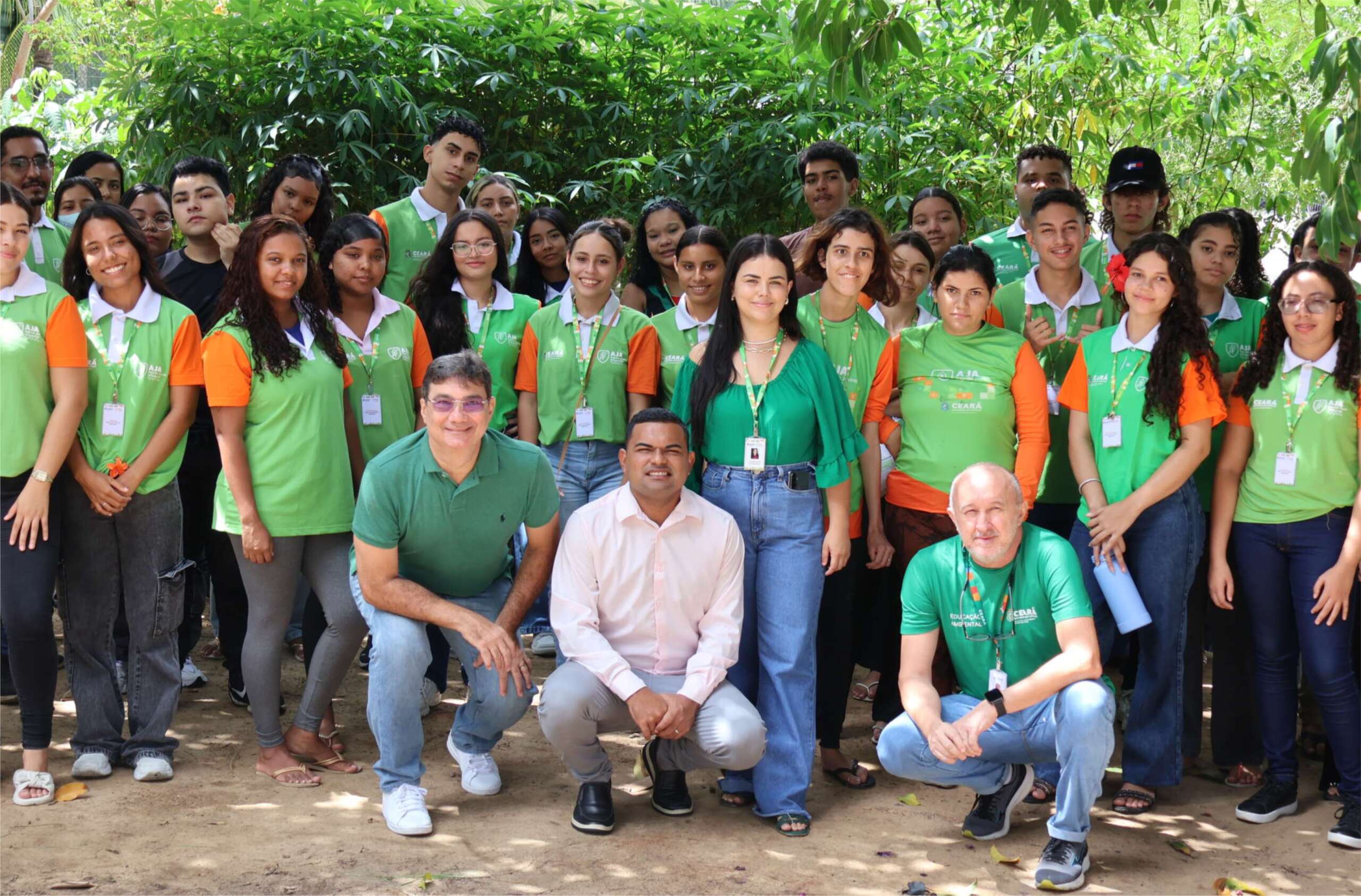 Sema realiza entrega de fardamentos para os Agentes Jovens Ambientais de Fortaleza